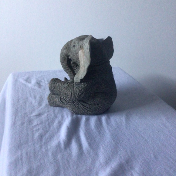 Elephant with Bird figurine - Picture 3 of 7